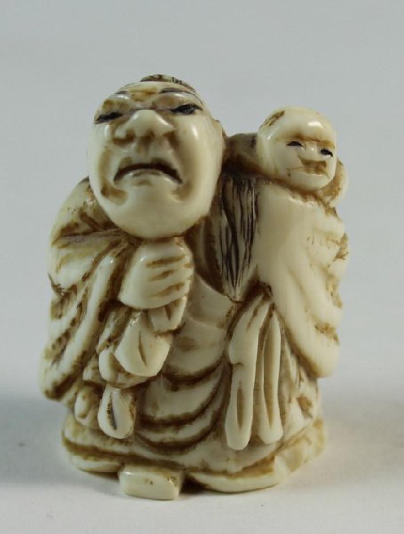 JAPANESE ANTIQUE 19TH C CARVED NETSUKE: H:4cm,W:3cm,D:2cm.