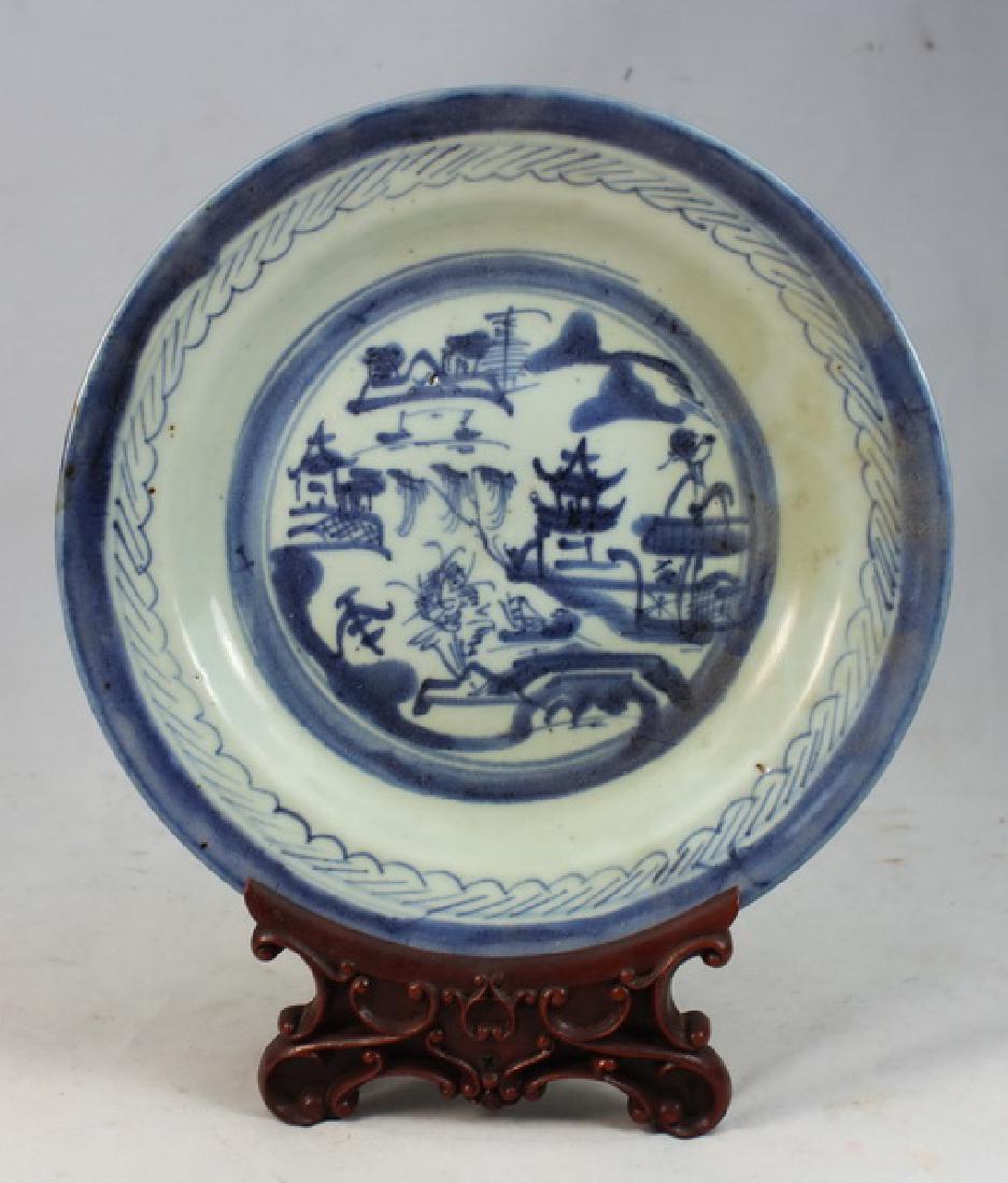 Chinese 18TH C Export Porcelain Plate (1 of 5)