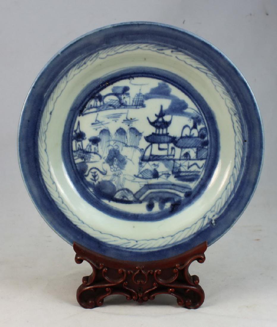 Chinese 18TH C Export Porcelain Plate (1 of 5)
