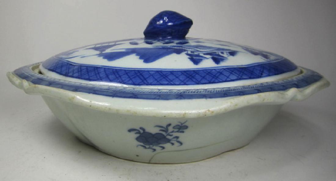 Chinese Export B/W  Canton Lidded Service Bowl (1 of 7)