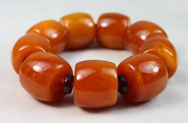 Chinese Carved Amber Beads Bracelet (1 of 4)