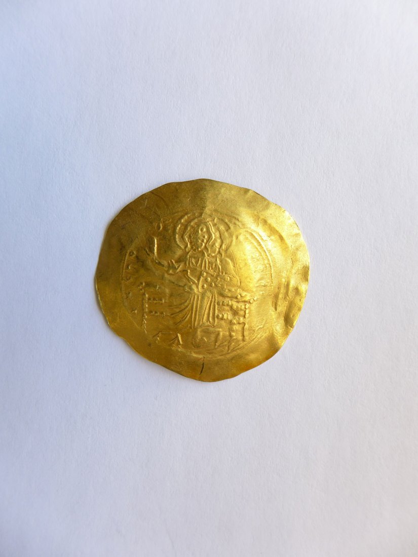 Byzantine Empire: Manuel I Komnenos / 1143 - 1180 / Hyperpyron / ND / Gold / 4.3 g