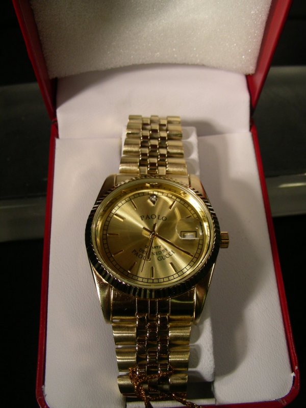 gold gucci watch mens