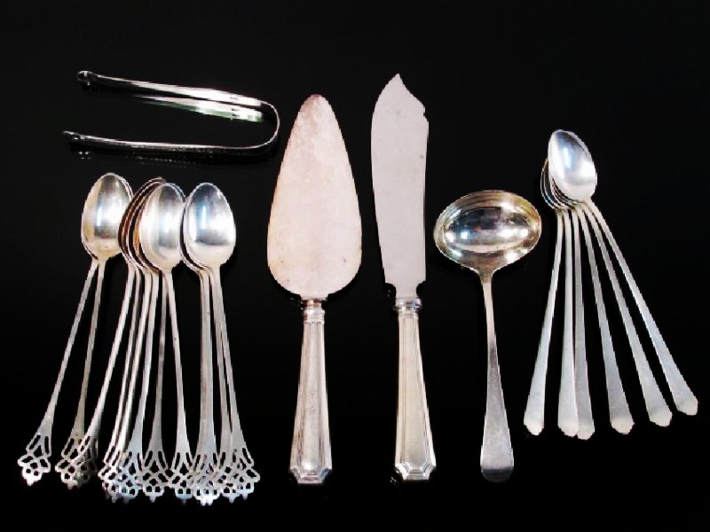 ASSORTED STERLING SILVER FLATWARE: 16 TROY OZ (1 of 7)