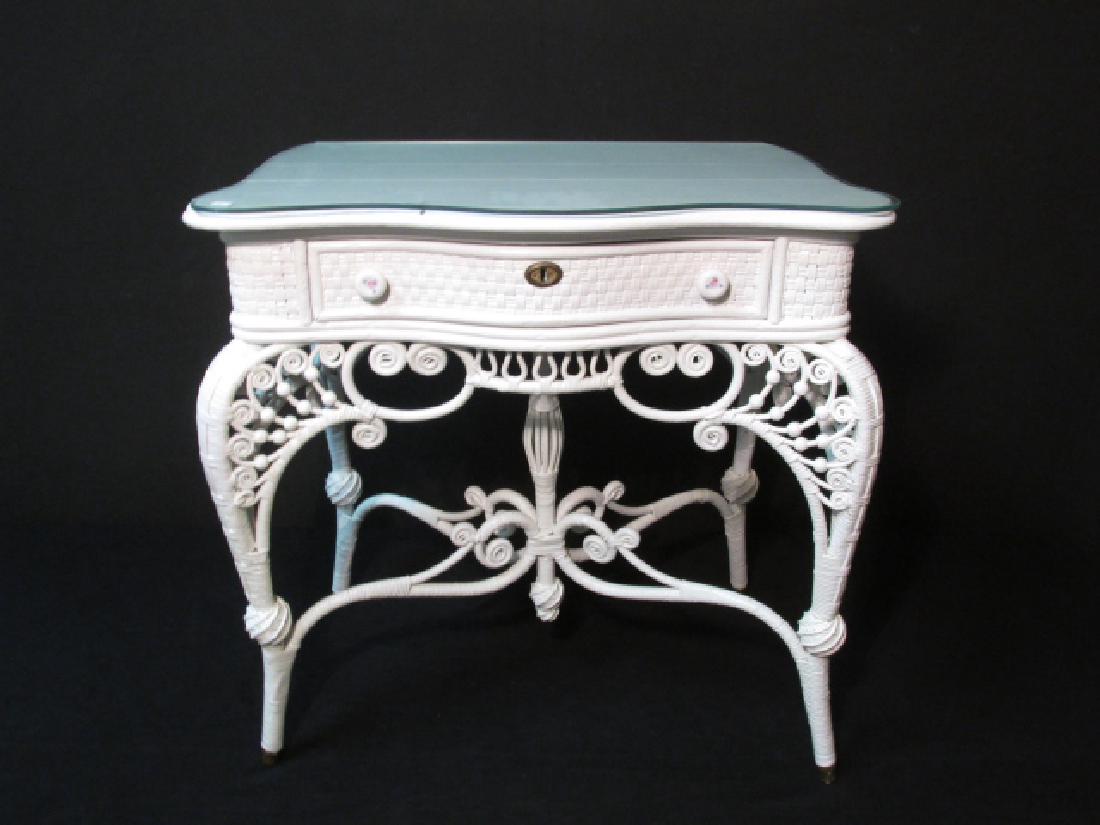 SMALL HEYWOOD WAKEFIELD VICTORIAN WHITE WICKER GLASS TO (1 of 10)