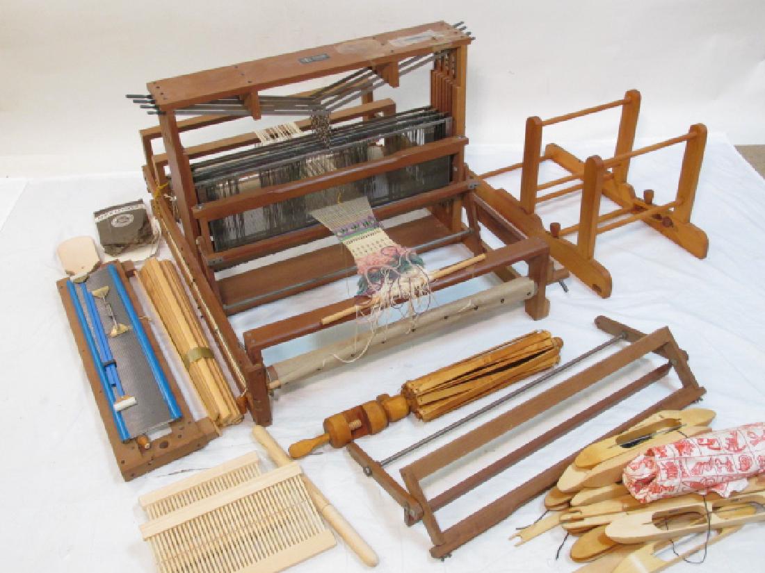 HARRIS TABLETOP TEXTILE LOOM W/ EXTRA PARTS (1 of 9)