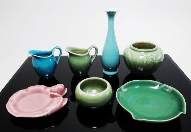 VINTAGE ROOKWOOD POTTERY: 7018, 6989, 547, ETC 7 P (1 of 9)