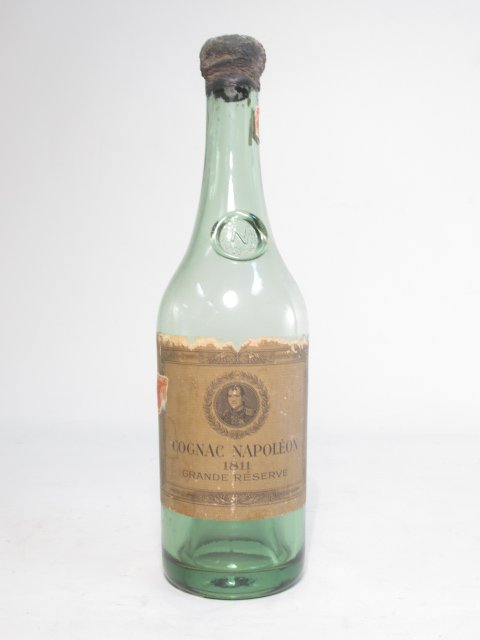 ANTIQUE COGNAC NAPOLEON 1811 GRANDE RESERVE BOTTLE (1 of 7)