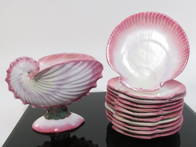 VINTAGE MAJOLICA SHELL COMPOTE & PLATES 12 PCS (1 of 10)