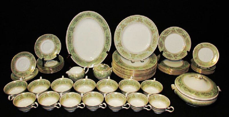 WEDGWOOD "GOLD COLUMBIA SAGE GREEN" DINNERWARE 55P (1 of 7)