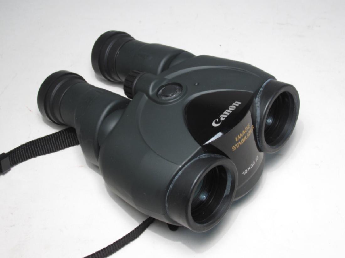 CANON 10X30 IMAGE STABILIZER BINOCULARS (1 of 3)