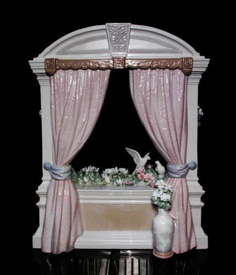 LLADRO "VENTANA EN PRIMAVERA" FIGURINE 6984 (1 of 6)