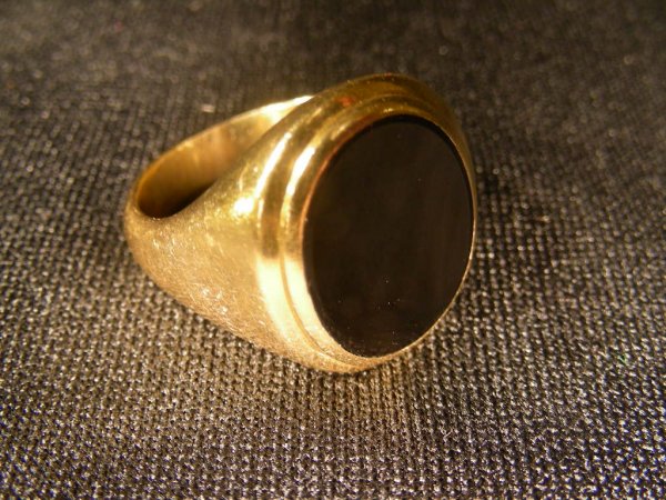 14 KT GOLD BLACK INVERTED ONYX MENS RING