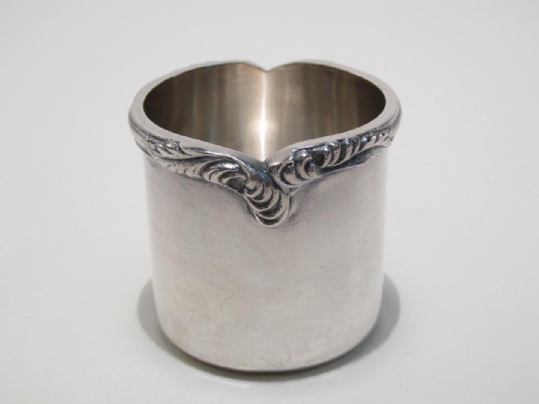 B. WISKEMANN SILVER MEASURING CUP (1 of 4)