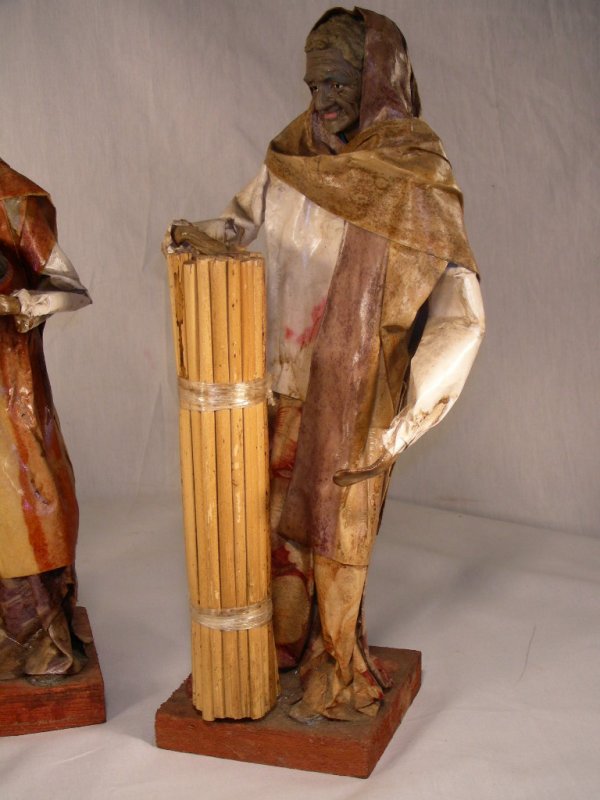 3 PC PAPER MACHE FIGURES MEN PEASANTS - 2