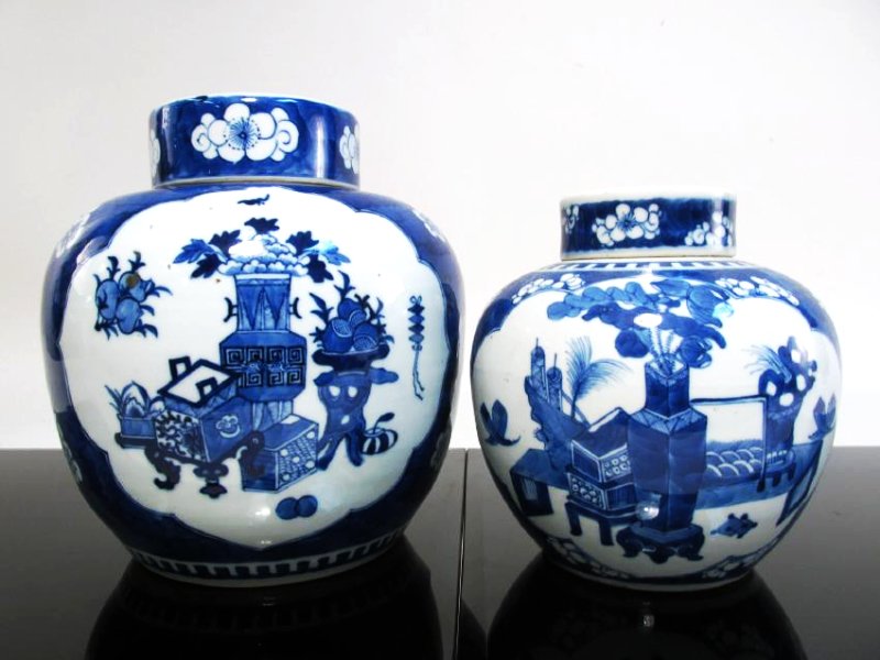 TWO CHINESE EARLY 20TH C BLUE & WHITE GINGER JARS (1 of 10)