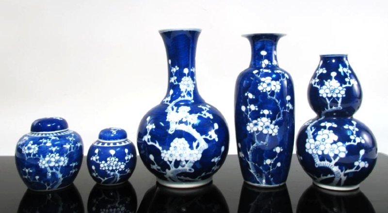 FIVE VINTAGE CHINESE PORCELAIN PRUNUS VASES/JARS (1 of 10)