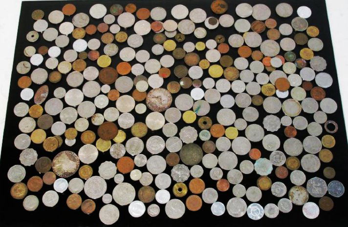3.5 LBS ASSORTED FOREIGN COINS & CURRENCY: FRANCS (1 of 10)