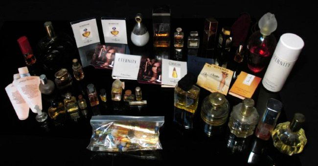 LARGE BOX LOT OF LADIES PERFUMES: MINIATURE, ETC. (1 of 10)