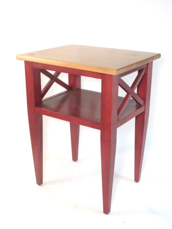 SMALL ETHAN ALLEN COUNTRY STYLE SIDE TABLE (1 of 4)