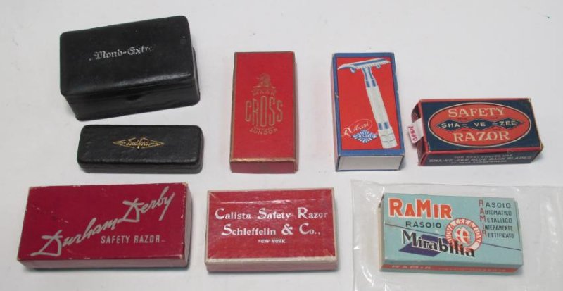 EIGHT ASSORTED VINTAGE SAFETY RAZORS: MOND-EXTRA (1 of 6)