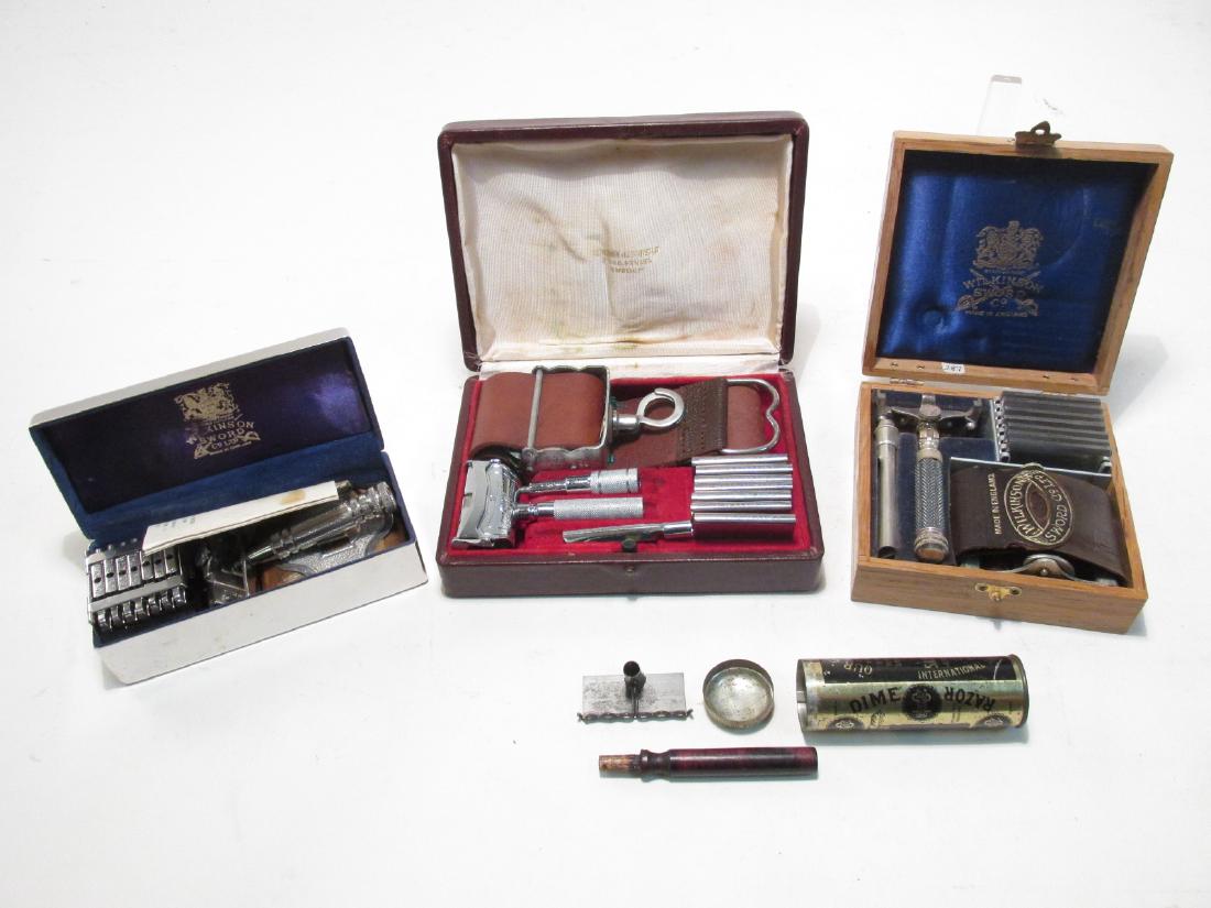 FOUR VINTAGE SE SAFETY RAZORS: HELJESTRAND, DIME (1 of 9)