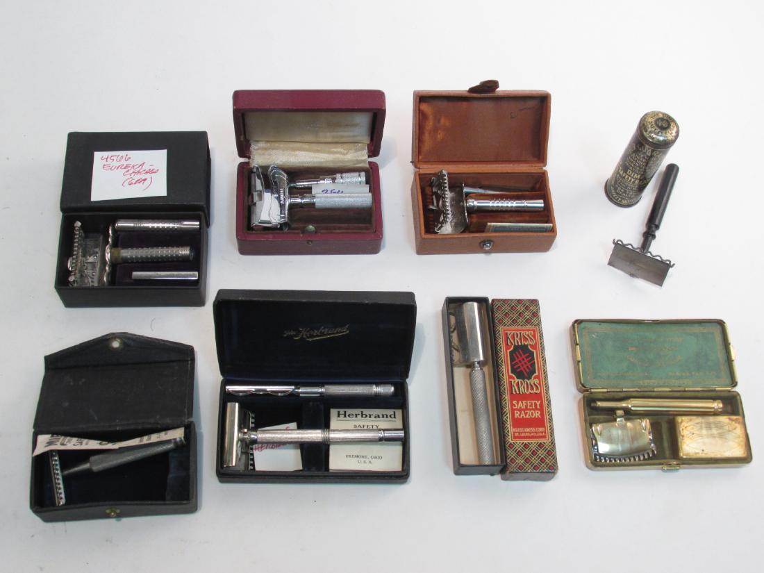 EIGHT VINTAGE SE SAFETY RAZORS: HELJESTRAND, ETC. (1 of 10)