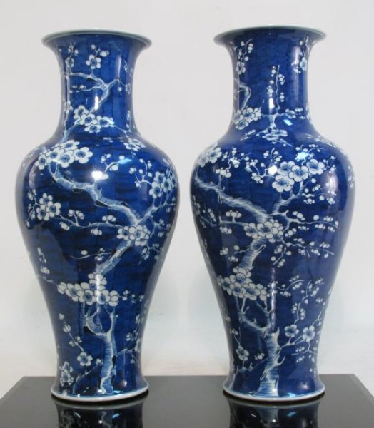 PAIR LARGE CHINESE QING DYNASTY PRUNUS VASES URNS (1 of 10)