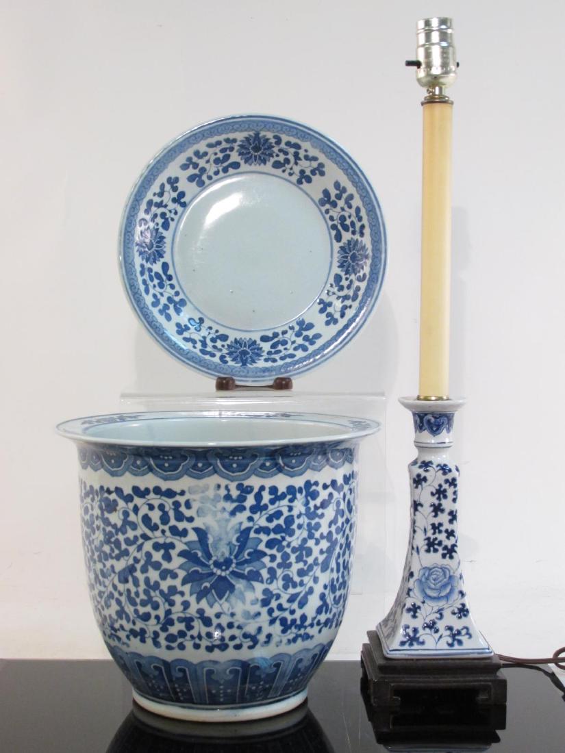 CHINESE BLUE & WHITE PORCELAIN PLANTER & LAMP (1 of 8)