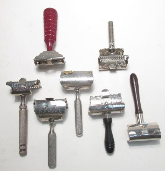 SEVEN ASSORTED LATHER CATCHER SE SAFETY RAZORS (1 of 8)