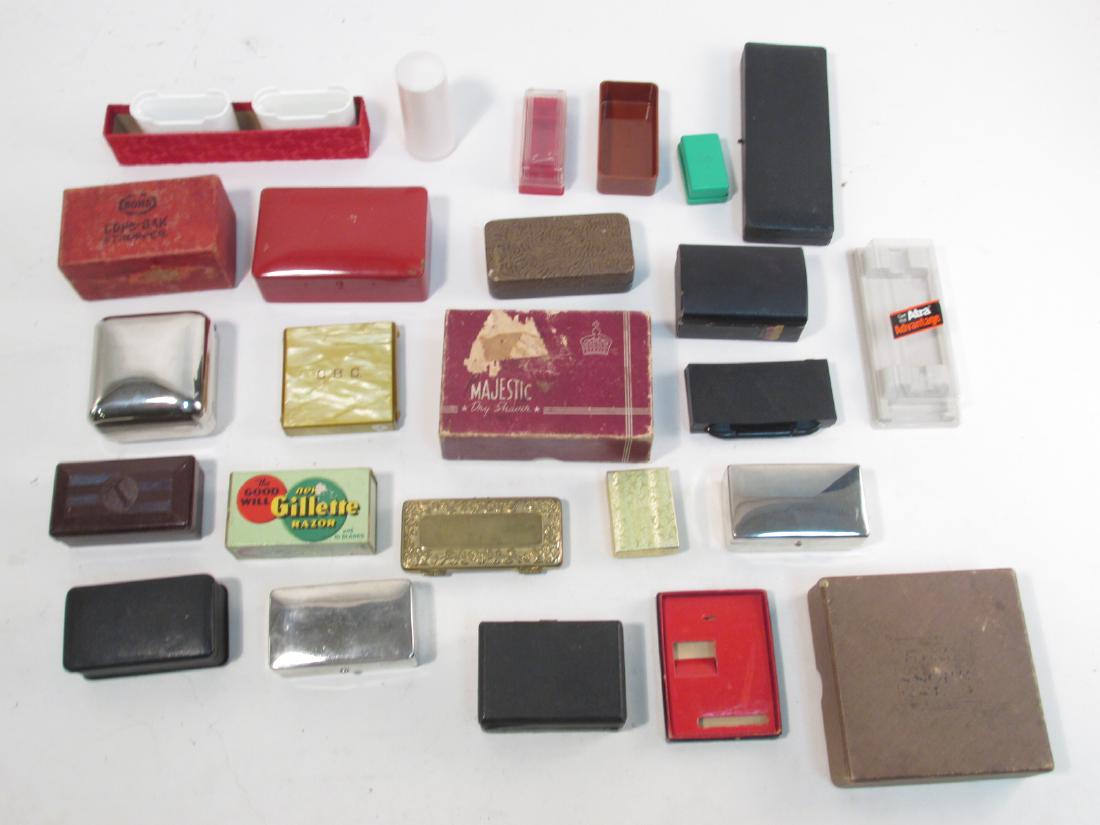 ASSORTED VINTAGE EMPTY SAFETY RAZOR BOXES/CASES (1 of 8)