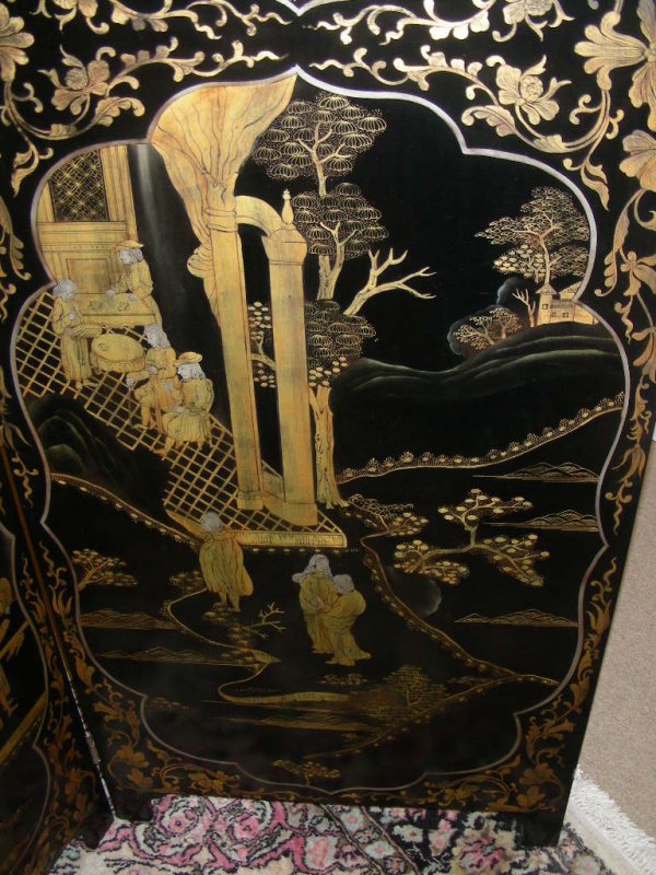 CHINESE LACQUERED GILT DECORATED 4 PANEL SCREEN - 5