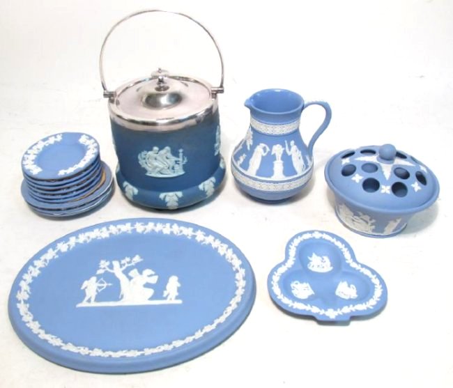 WEDGWOOD BLUE JASPERWARE POTTERY: 14 pcs (1 of 8)