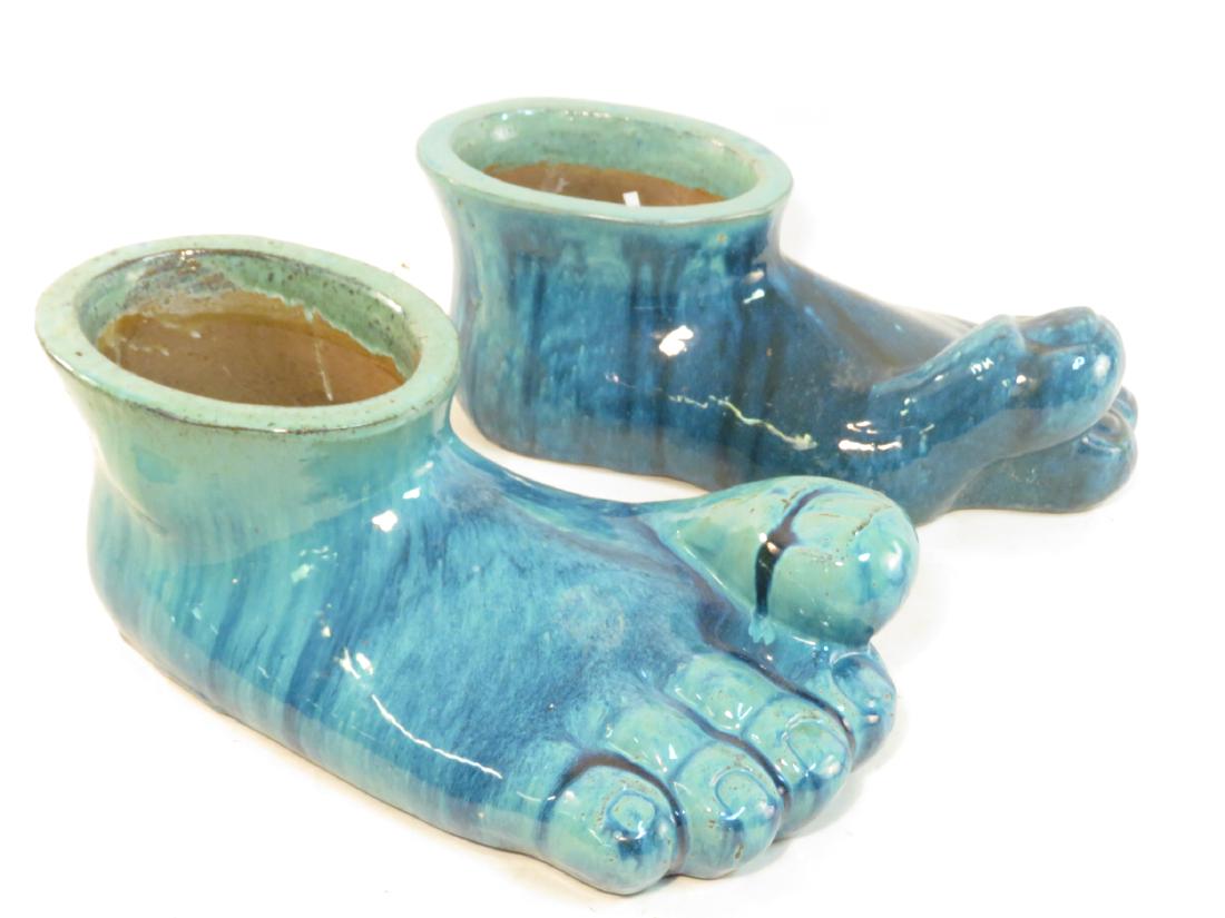 TWO LARGE ITALIAN MAJOLICA PLANTERS: TWO FEET (1 of 4)