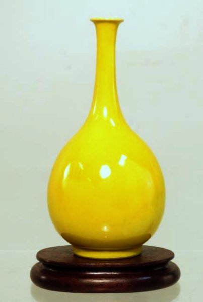JAPANESE LEMON YELLOW GLAZED CABINET VASE (1 of 5)