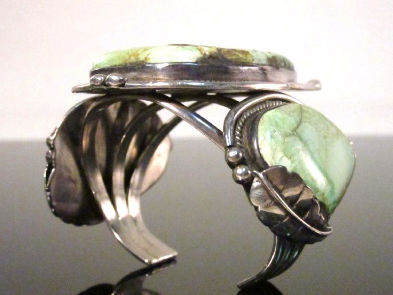 VINTAGE NAVAJO SILVER & TURQUOISE CUFF BRACELET (1 of 9)