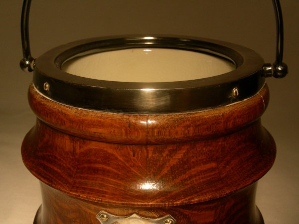 VINTAGE ENGLISH OAK & PORCELAIN ICE BUCKET - 3