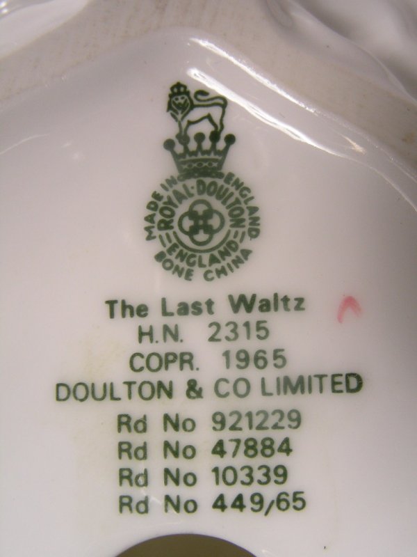 ROYAL DOULTON PORCELAIN FIGURINE THE LAST WALTZ - 9