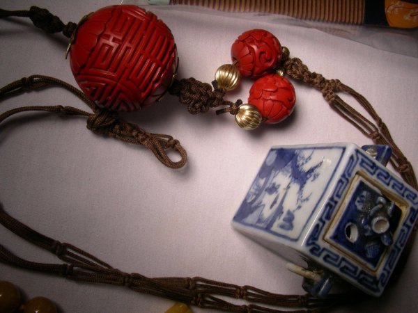 COSTUME JEWELRY LOT EARRINGS NECKLACES ETC - 9