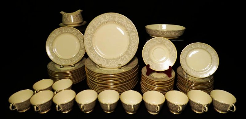 FRANCISCAN GREY RENAISSANCE DINNERWARE 73 PCS (1 of 7)
