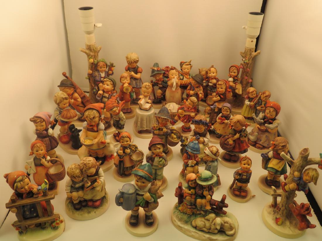 LOT THIRTY-FIVE HUMMEL PORCELAIN FIGURINES (1 of 9)