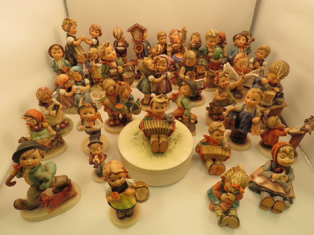 LOT THIRTY-FIVE HUMMEL PORCELAIN FIGURINES (1 of 9)