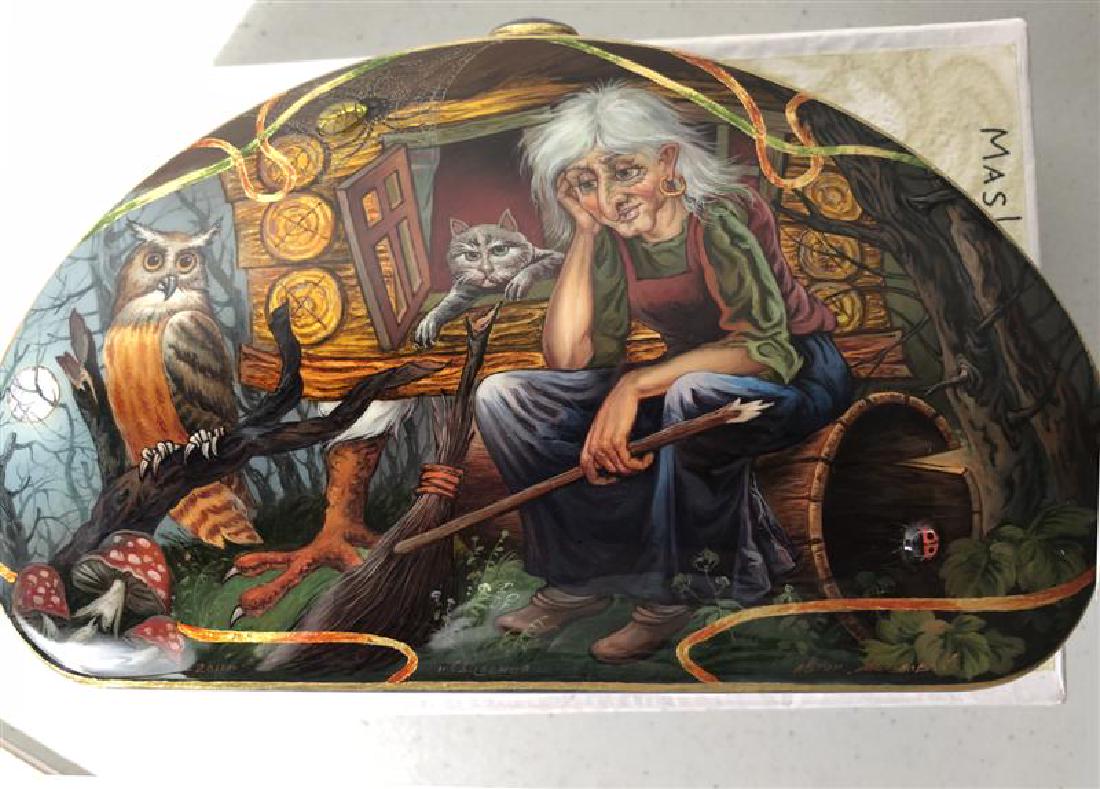 MASLOV DOUBLE SIDED FEDOSKINO RUSSIAN LACQUER BOX (1 of 7)