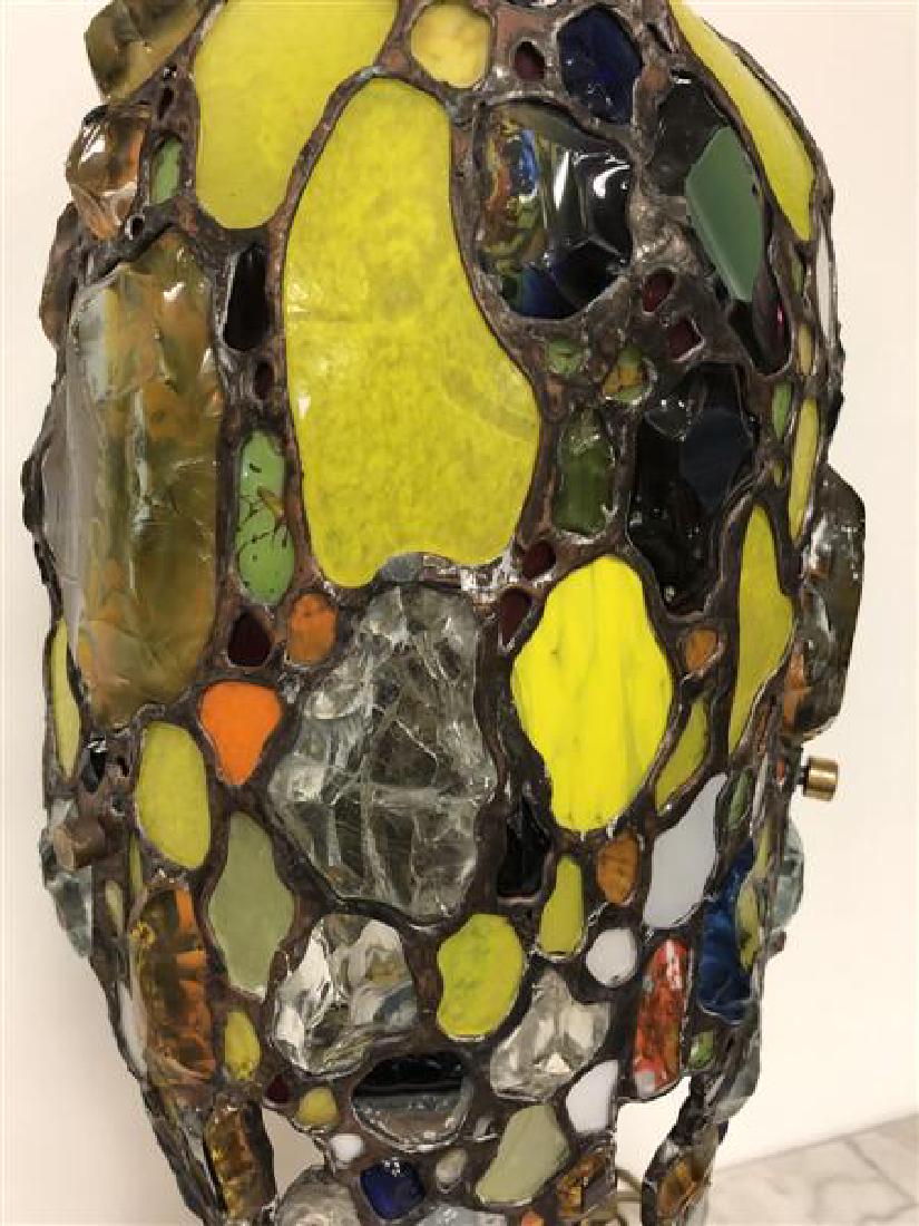 MODERNIST ARTIST SIGNED LEADED GLASS LAMP (1 of 9)