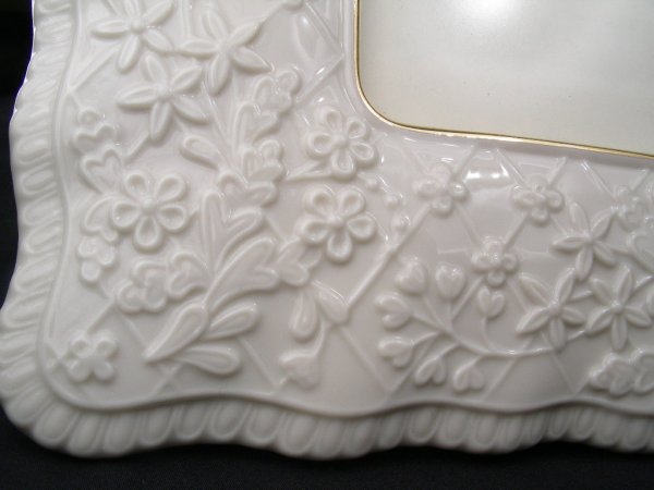 LARGE LENOX PORCELAIN PHOTO FRAME FLORAL - 3