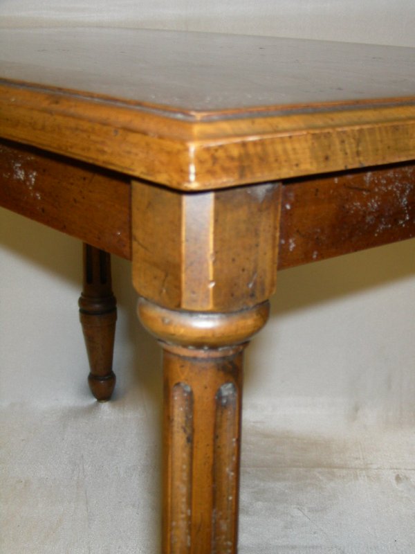 SMALL RECTANGULAR WOOD SIDE TABLE - 4