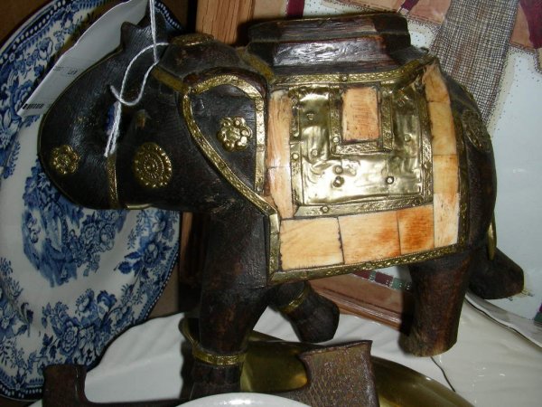 LOT BOX BRASS, SMALL PICTURES, GLASS ETC. - 4