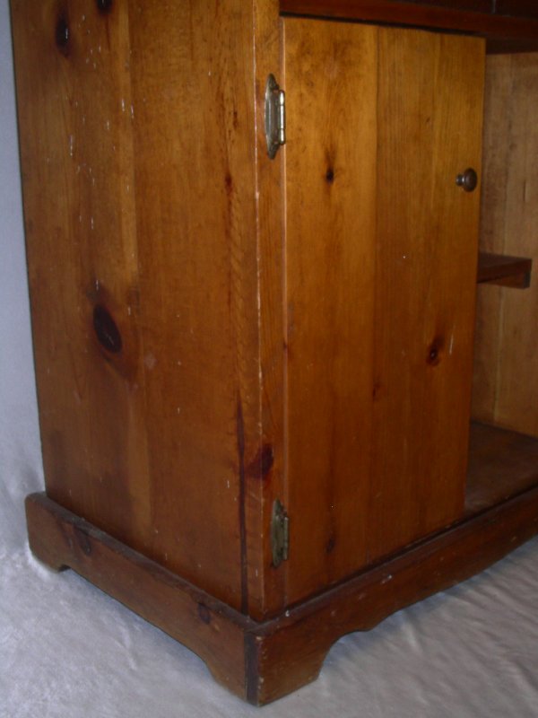 VINTAGE PRIMITIVE PINE DRY SINK W/ TWO DOORS - 3