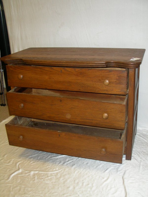 ANTIQUE OAK THREE DRAWER CHEST - 2