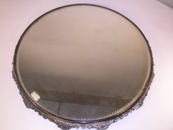 LARGE ROUND MIRRORED SILVER PLATE PLATEAU - 2